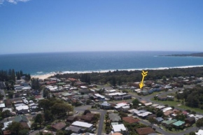 Beach Retreat - Bring your own linen, South West Rocks